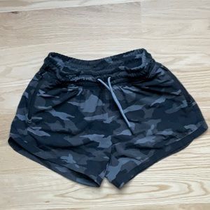 Athleta Girl 3” Shorts Camo print